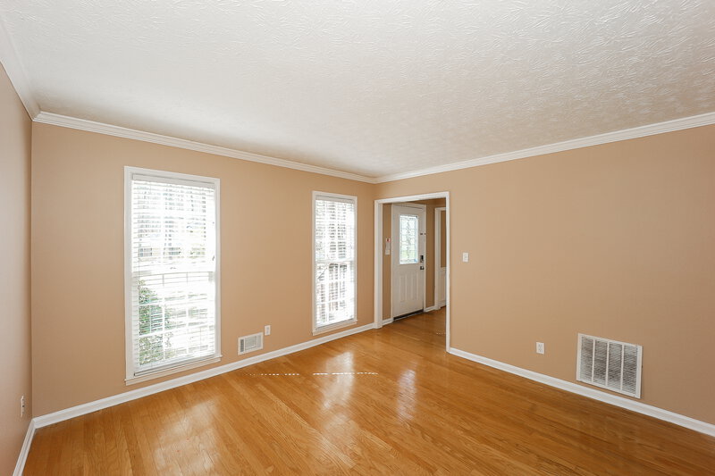 1,950/Mo, 430 Hillsdale Drive Fayetteville, GA 30214 Living Room View 2