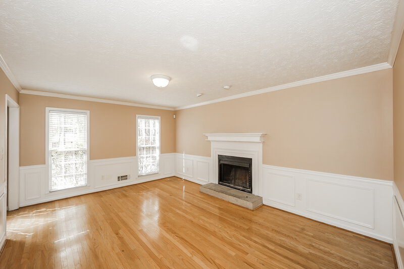 1,950/Mo, 430 Hillsdale Drive Fayetteville, GA 30214 Living Room View 3
