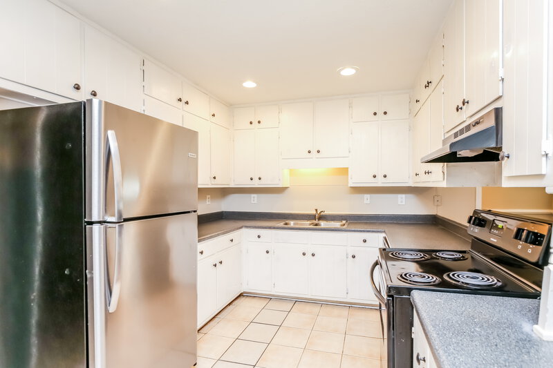 1,770/Mo, 2762 Granada Place Lawrenceville, GA 30044 Kitchen View