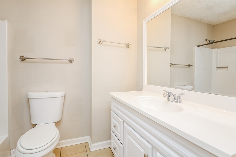1,770/Mo, 2762 Granada Place Lawrenceville, GA 30044 Bathroom View