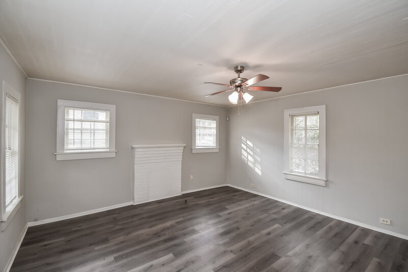 1,460/Mo, 3183 Peachtree Street Lithia Springs, GA 30122 Living Room View