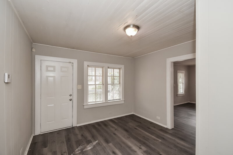 1,460/Mo, 3183 Peachtree Street Lithia Springs, GA 30122 Dining Room View 2