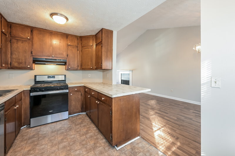 2,015/Mo, 2314 Hampton Drive Decatur, GA 30035 Kitchen View 2