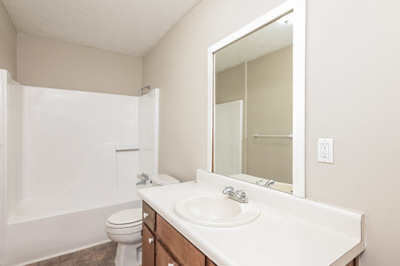 2,015/Mo, 2314 Hampton Drive Decatur, GA 30035 Bathroom View 2