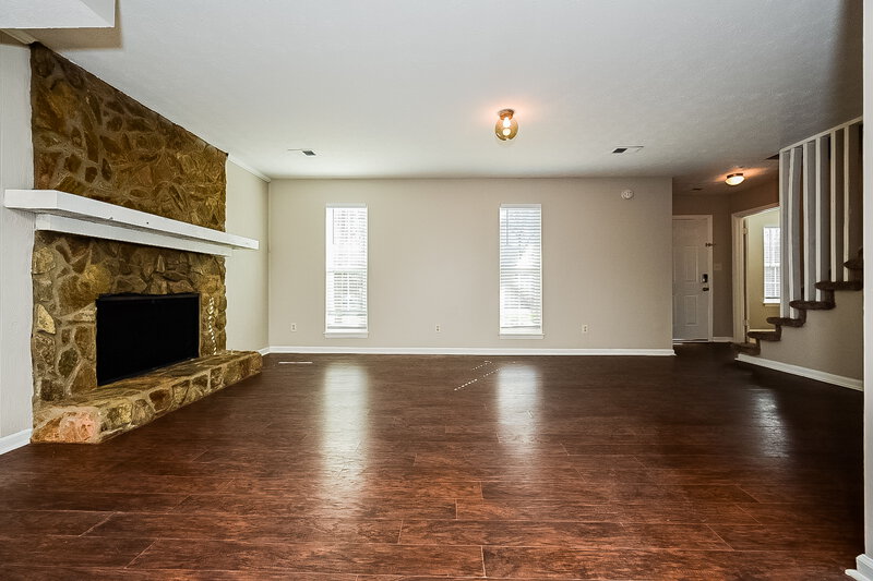1,890/Mo, 1357 DIPLOMAT Dr Riverdale, GA 30296 Living Room View 2