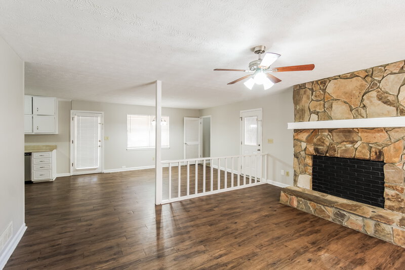 1,640/Mo, 581 Mary Erna Dr Fairburn, GA 30213 Misc View 3