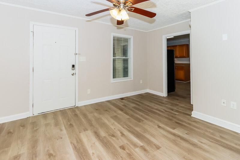 1,325/Mo, 1308 Greenbriar Drive Griffin, GA 30223 Living Room View 2