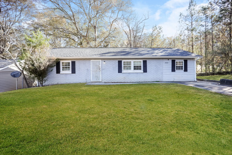 0/Mo, 2924 SPRINGSIDE PL Atlanta, GA 30354 External View