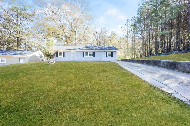 0/Mo, 2924 SPRINGSIDE PL Atlanta, GA 30354 Front View 2