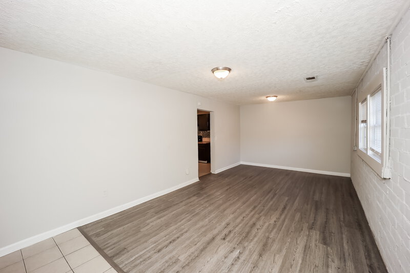 0/Mo, 2924 SPRINGSIDE PL Atlanta, GA 30354 Living Room View