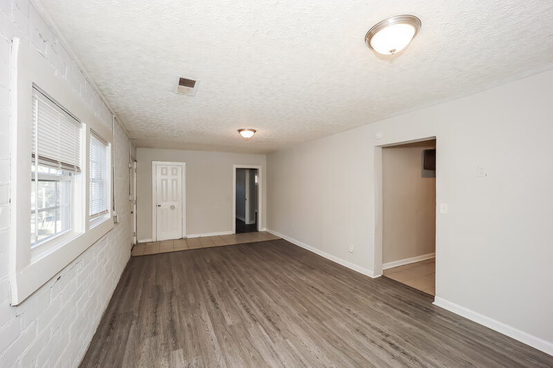 0/Mo, 2924 SPRINGSIDE PL Atlanta, GA 30354 Living Room View 2