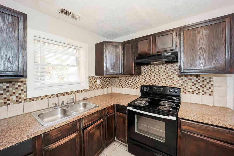 0/Mo, 2924 SPRINGSIDE PL Atlanta, GA 30354 Kitchen View 3