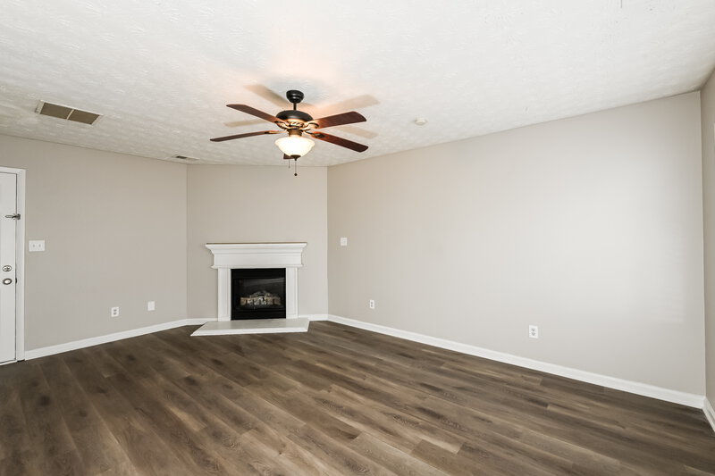 1,555/Mo, 10139 Jefferson Village Drive SW Covington, GA 30014 Living Room View
