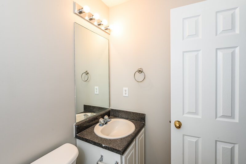 1,555/Mo, 10139 Jefferson Village Drive SW Covington, GA 30014 Bathroom View 2