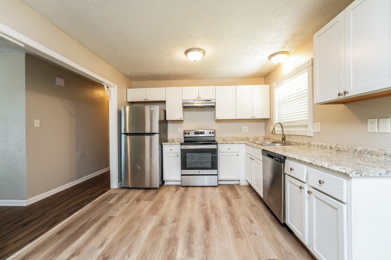 1,590/Mo, 303 Mercer Drive Jonesboro, GA 30236 Kitchen View