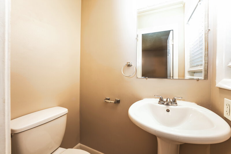 1,590/Mo, 303 Mercer Drive Jonesboro, GA 30236 Main Bathroom View