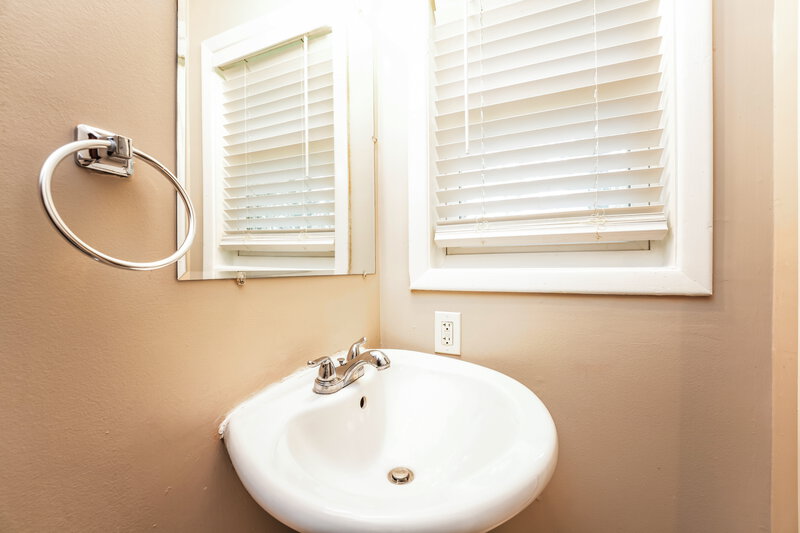 1,590/Mo, 303 Mercer Drive Jonesboro, GA 30236 Main Bathroom View 2