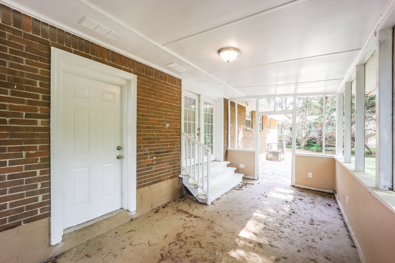 1,830/Mo, 303 Mercer Drive Jonesboro, GA 30236 Covered Sun Room View