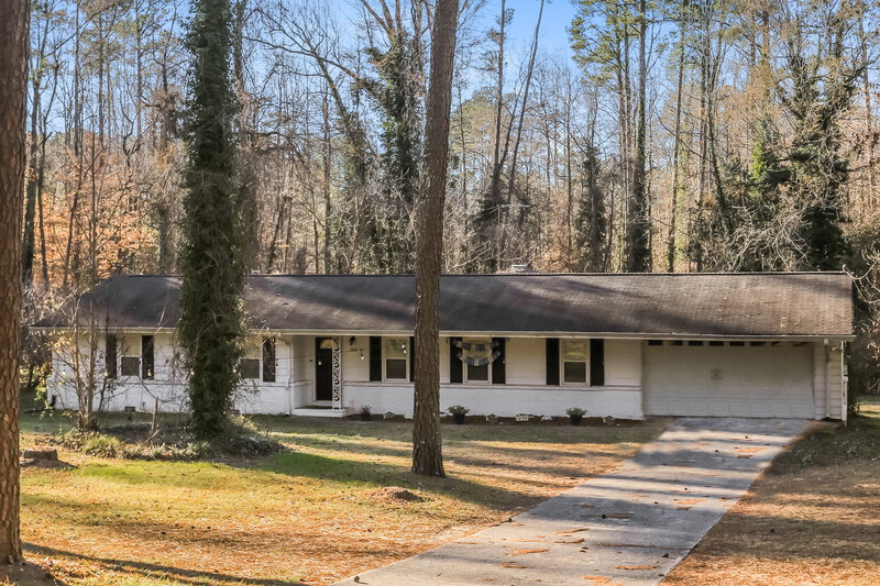 2,005/Mo, 1915 New Hope Road Atlanta, GA 30331 External View