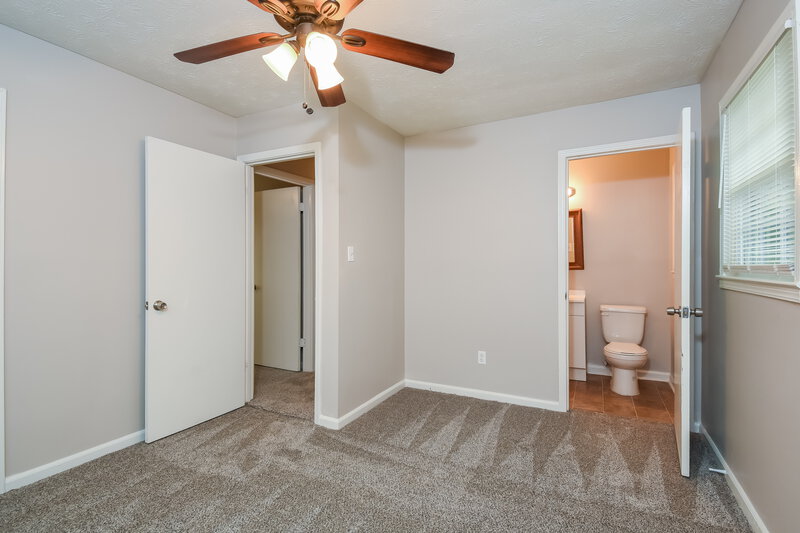 1,600/Mo, 131 Ann Trail Powder Springs, GA 30127 Main Bedroom View 2