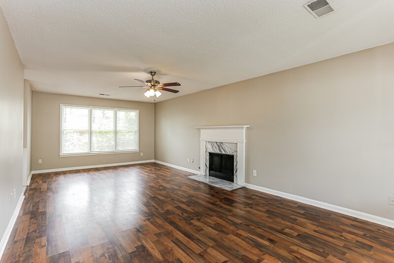 2,375/Mo, 460 Heathgate Drive Lawrenceville, GA 30044 Living Room View