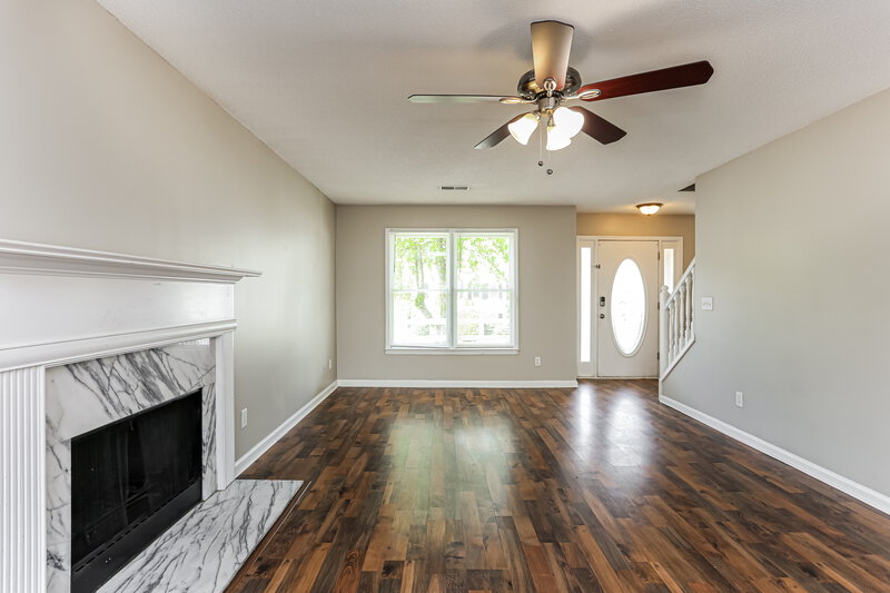 2,375/Mo, 460 Heathgate Drive Lawrenceville, GA 30044 Living Room View 2