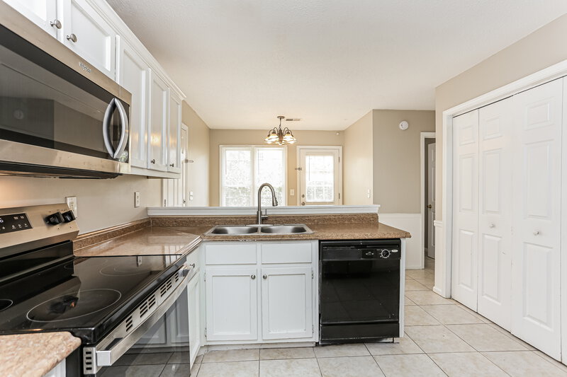 2,375/Mo, 460 Heathgate Drive Lawrenceville, GA 30044 Kitchen View 2
