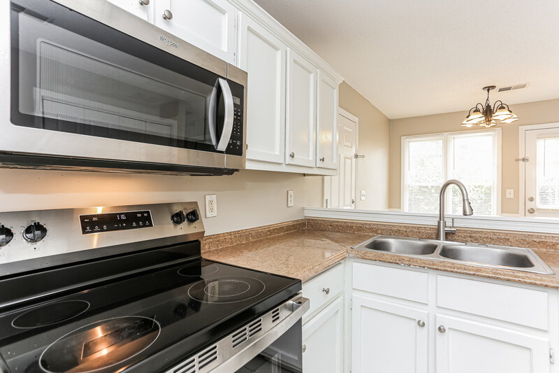 2,375/Mo, 460 Heathgate Drive Lawrenceville, GA 30044 Kitchen View 3