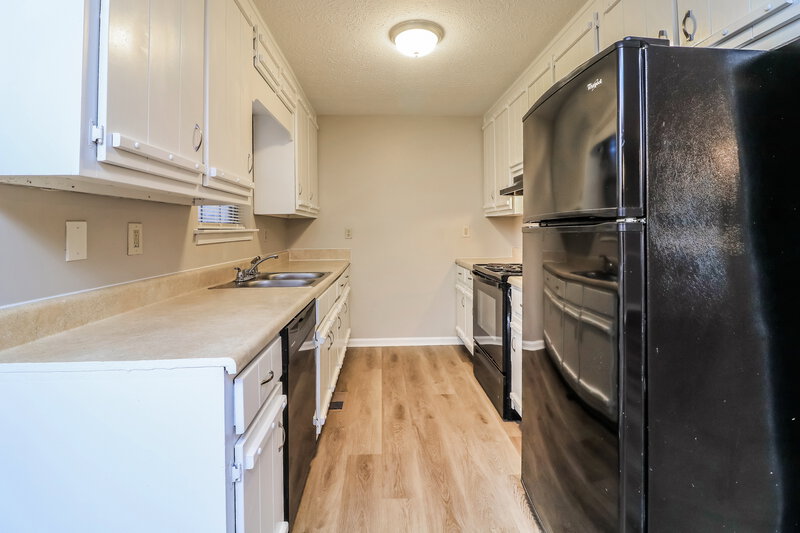 1,715/Mo, 4107 Rocky Face Drive Douglasville, GA 30135 Kitchen View