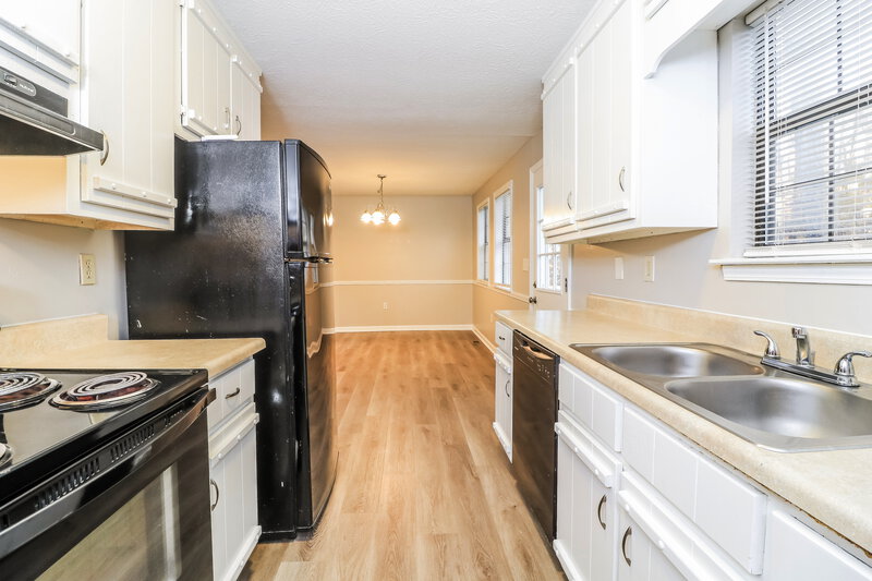 1,715/Mo, 4107 Rocky Face Drive Douglasville, GA 30135 Kitchen View 2