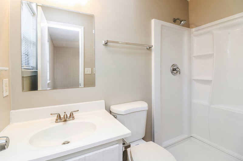 1,715/Mo, 4107 Rocky Face Drive Douglasville, GA 30135 Main Bathroom View