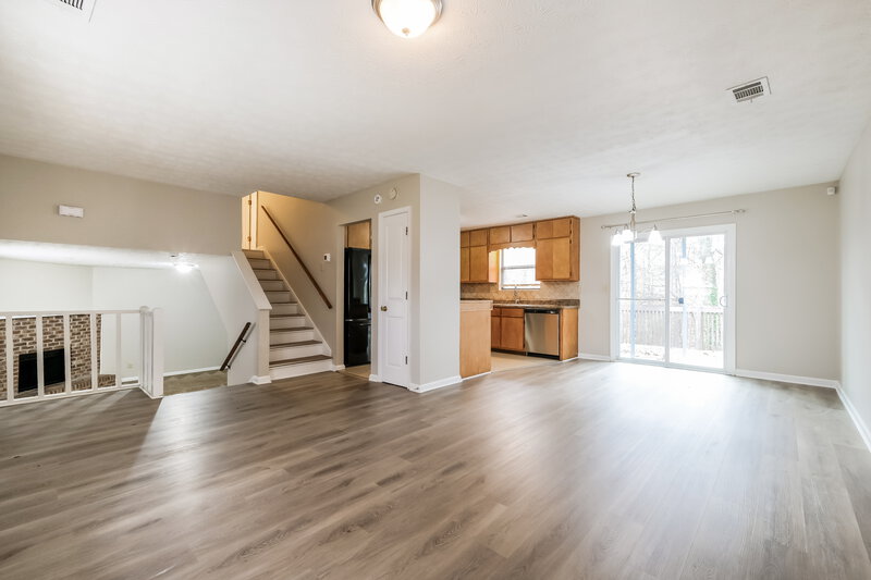 1,685/Mo, 4514 Old Lake Drive Decatur, GA 30034 Living Room View