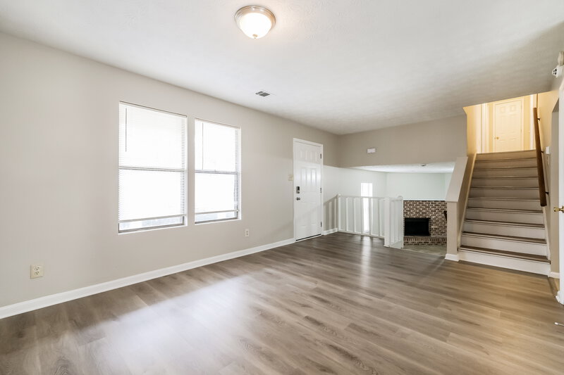 1,685/Mo, 4514 Old Lake Drive Decatur, GA 30034 Living Room View 2