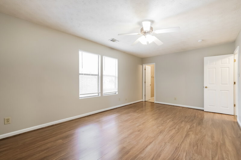 1,685/Mo, 4514 Old Lake Drive Decatur, GA 30034 Main Bedroom View 2