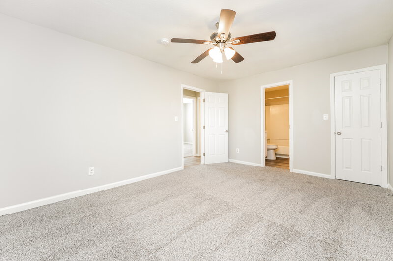 1,800/Mo, 6155 Marbut Farms Chase Lithonia, GA 30058 Main Bedroom View 2