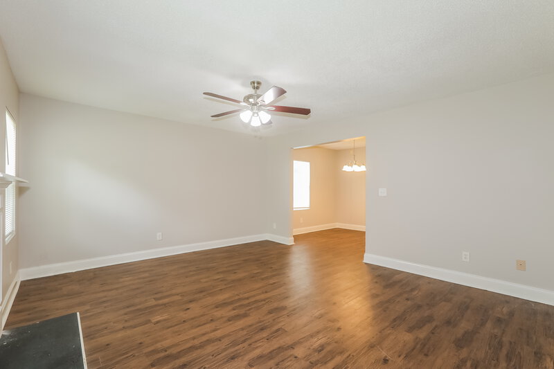 2,440/Mo, 6262 Creekford Lane Lithonia, GA 30058 Living Room View