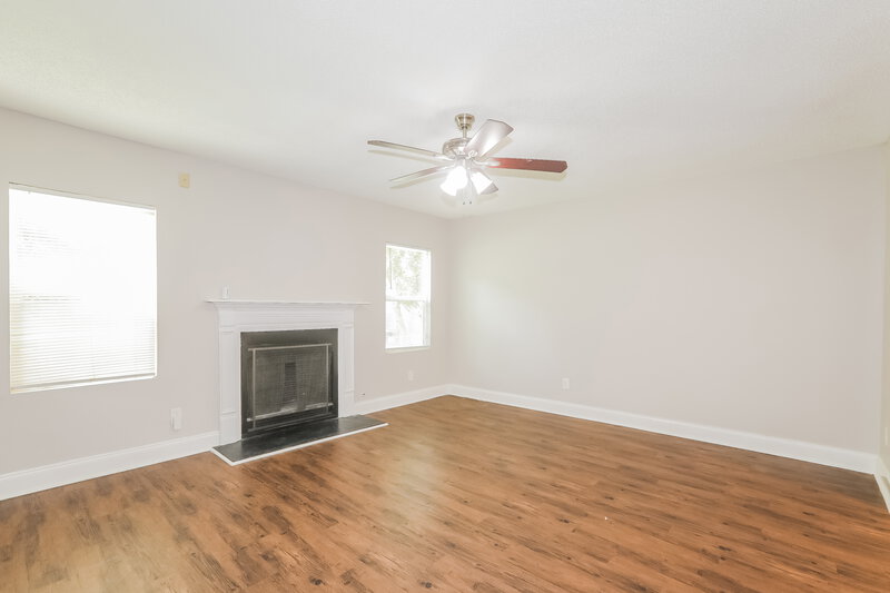 2,440/Mo, 6262 Creekford Lane Lithonia, GA 30058 Living Room View 2