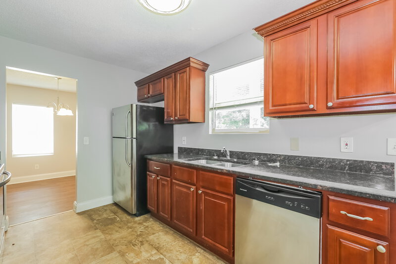 2,440/Mo, 6262 Creekford Lane Lithonia, GA 30058 Kitchen View
