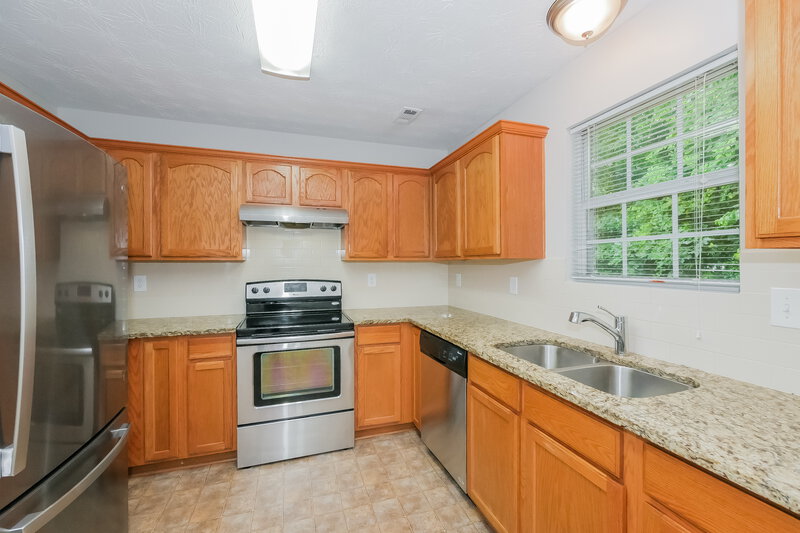 2,640/Mo, 1974 Oak Terrace Drive SE Atlanta, GA 30316 Kitchen View