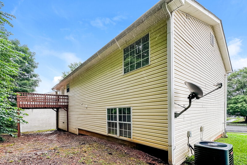 2,640/Mo, 1974 Oak Terrace Drive SE Atlanta, GA 30316 Rear View