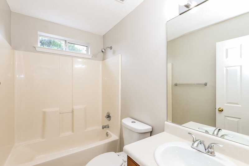 2,045/Mo, 5501 Vanity Joys Lane Ellenwood, GA 30294 Bathroom View 2