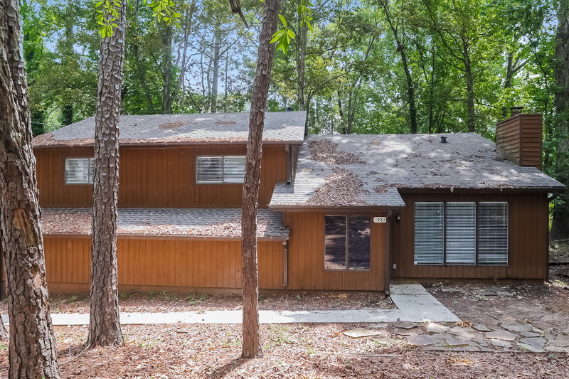 0/Mo, 581 Rock Shadow Court Stone Mountain, GA 30087 External View