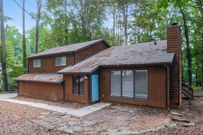 0/Mo, 581 Rock Shadow Court Stone Mountain, GA 30087 Front View