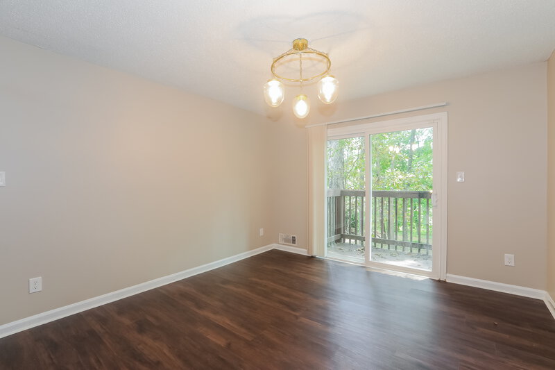 0/Mo, 581 Rock Shadow Court Stone Mountain, GA 30087 Dining Room View