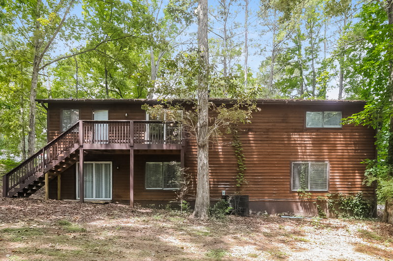 0/Mo, 581 Rock Shadow Court Stone Mountain, GA 30087 Rear View