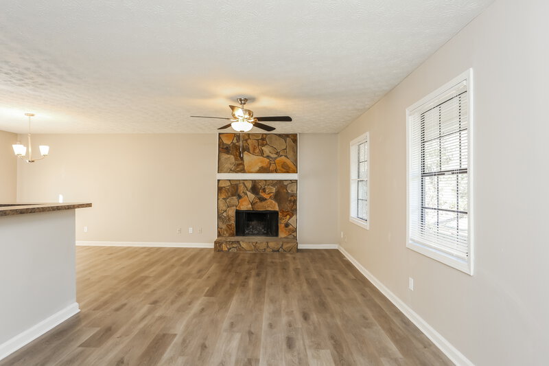 1,895/Mo, 3525 Broxton Lane Snellville, GA 30039 Living Room View