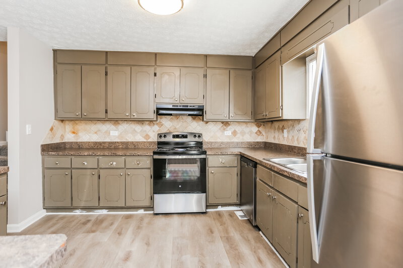 1,895/Mo, 3525 Broxton Lane Snellville, GA 30039 Kitchen View