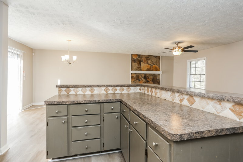 1,895/Mo, 3525 Broxton Lane Snellville, GA 30039 Kitchen View 4