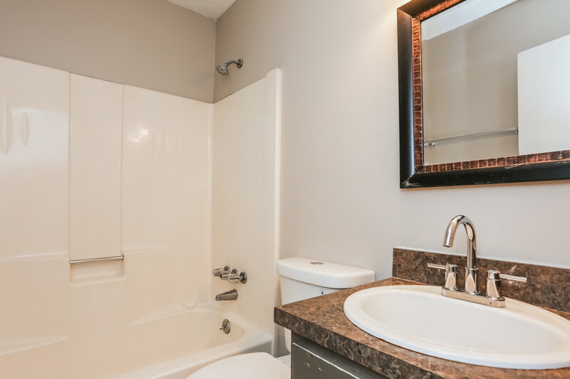 1,895/Mo, 3525 Broxton Lane Snellville, GA 30039 Bathroom View