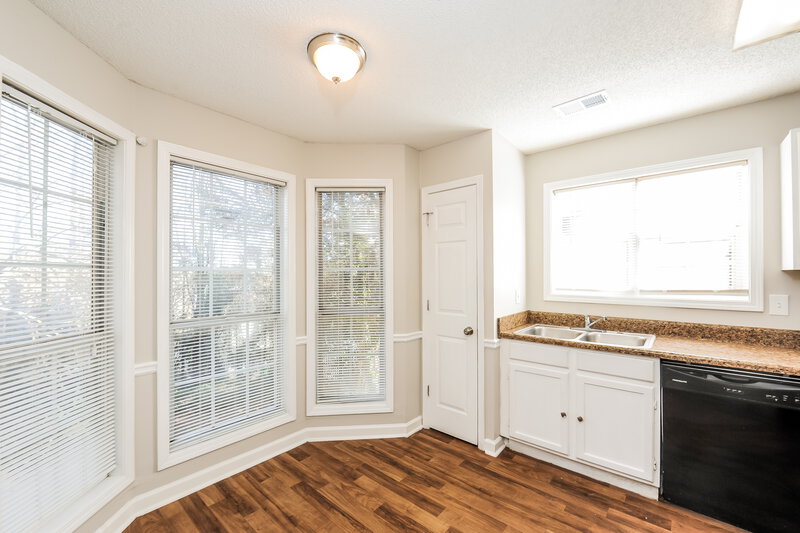 2,260/Mo, 835 Mountain View Drive Stone Mountain, GA 30083 Misc View 5